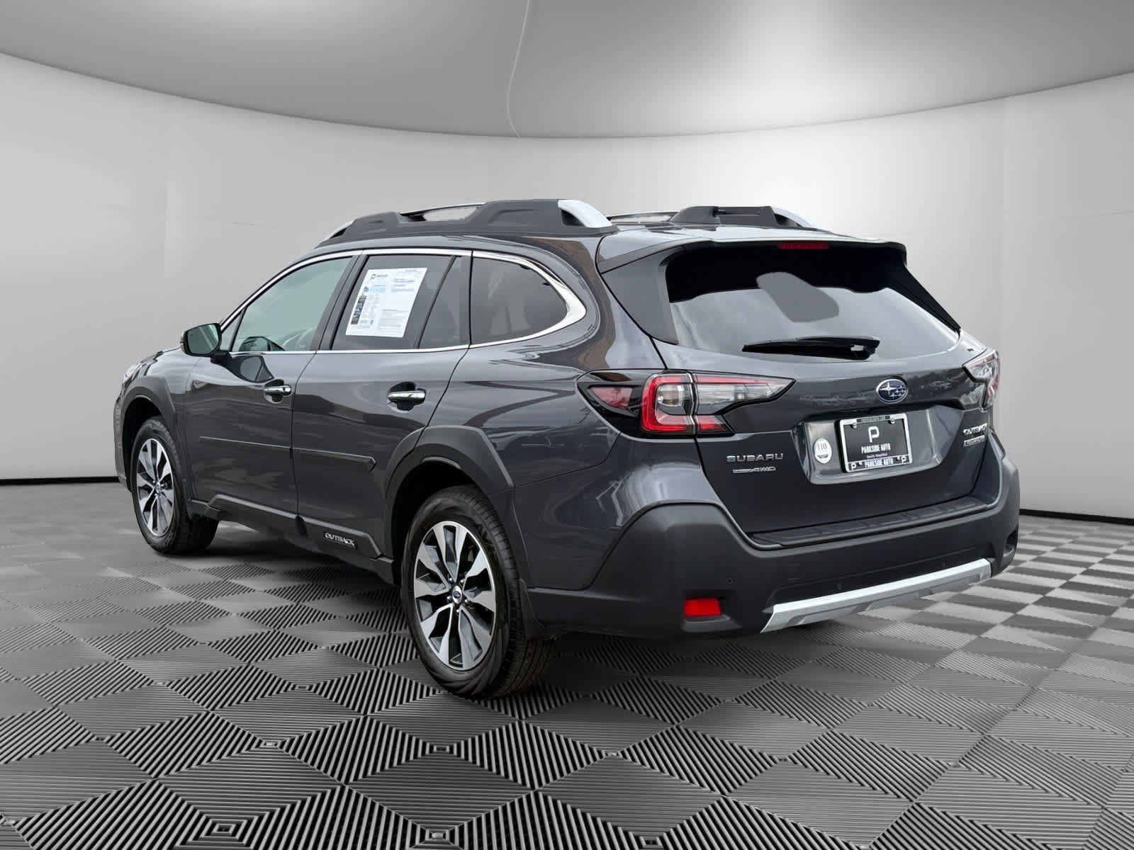 Used 2023 Subaru Outback Touring XT image 3