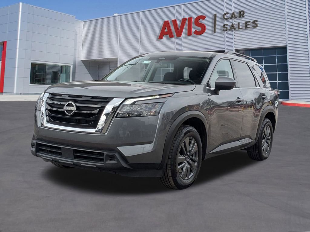 Used 2024 Nissan Pathfinder SV image 1