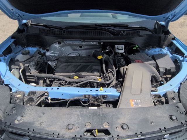 Used 2024 Chevrolet Trax RS w/ Sunroof Package FWD image 32