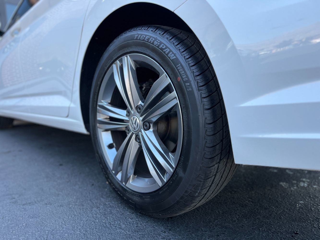 Used 2021 Volkswagen Jetta R-Line w/ R-Line Cold Weather Package image 33