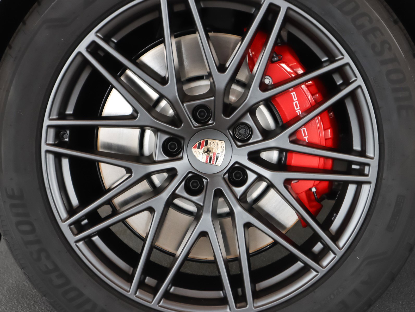 New 2026 Porsche Cayenne GTS image 13