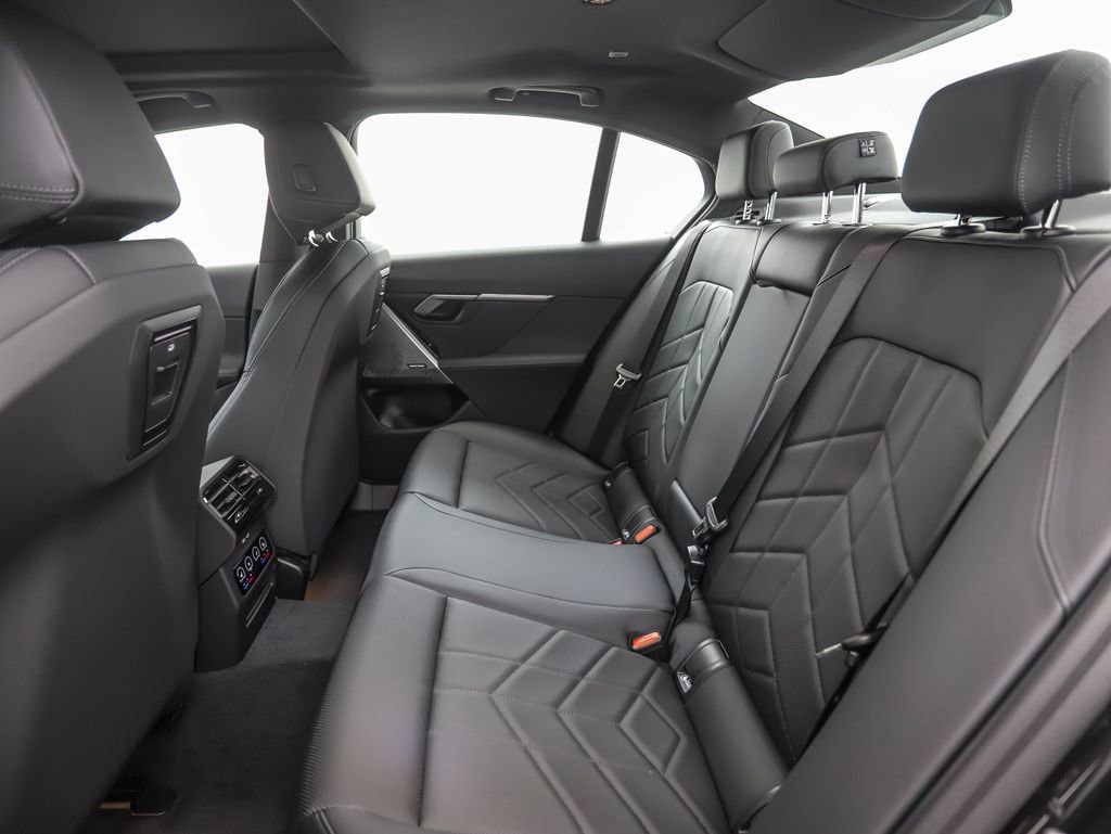 Used 2026 BMW 530i xDrive w/ Premium Package image 22