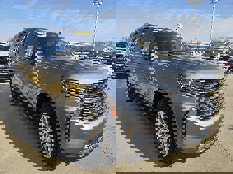 Used 2021 Chevrolet Suburban Premier image 1