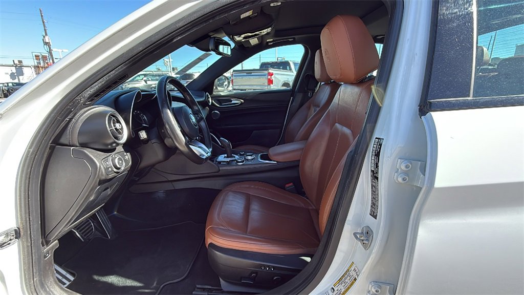 Used 2022 Alfa Romeo Giulia Ti image 12