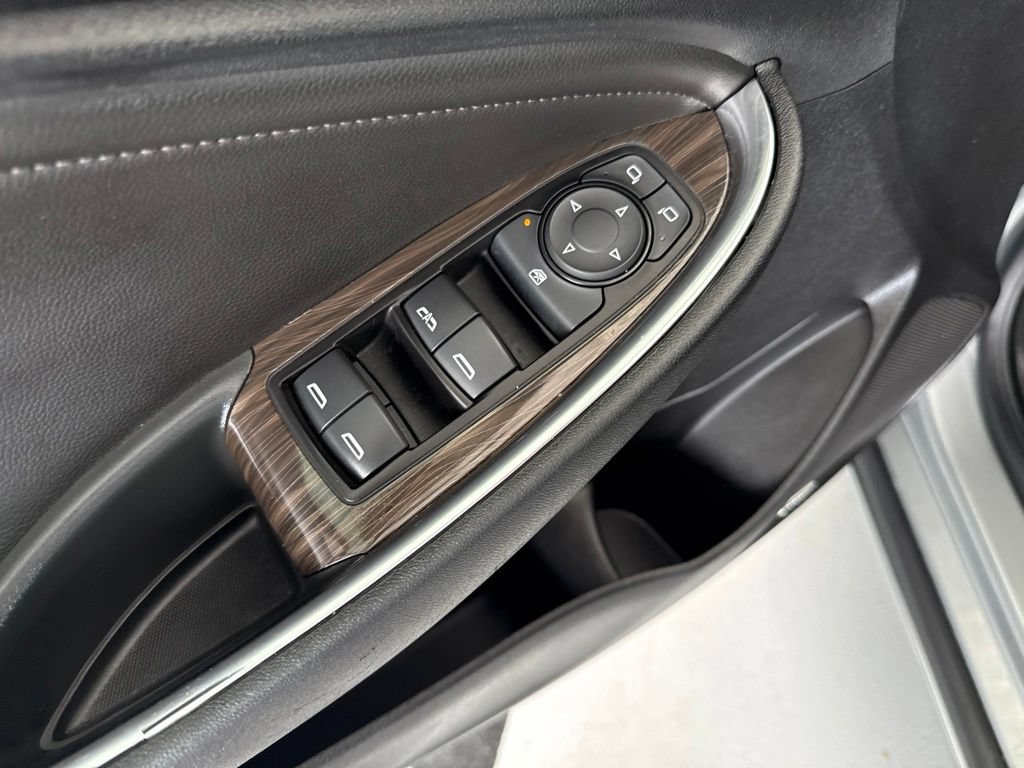 Used 2024 Chevrolet Malibu LT FWD image 11