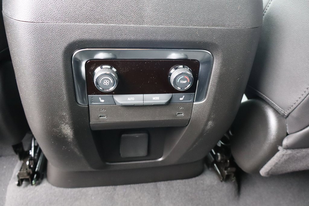 New 2025 Chevrolet Suburban LT w/ Advanced Technology Package image 24