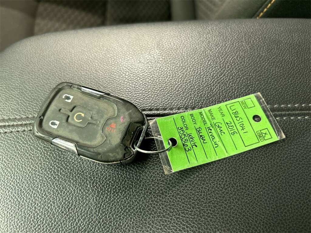 Used 2018 GMC Terrain SLE w/ Driver Convenience Package image 12