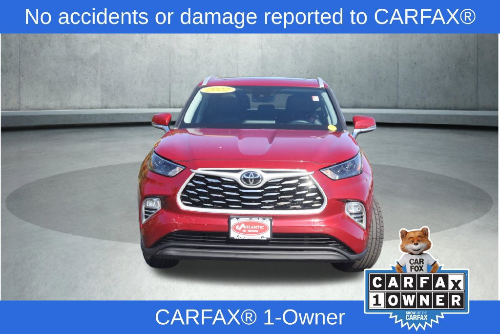 Used 2022 Toyota Highlander XLE AWD/4WD image 2