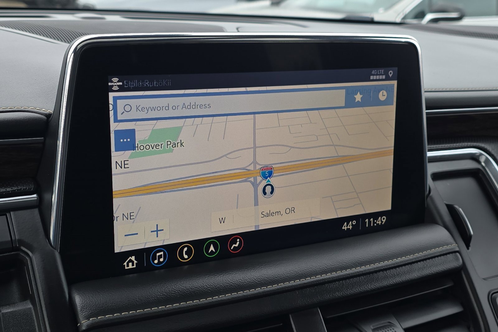 Used 2021 Chevrolet Suburban Premier w/ Premium Package image 20