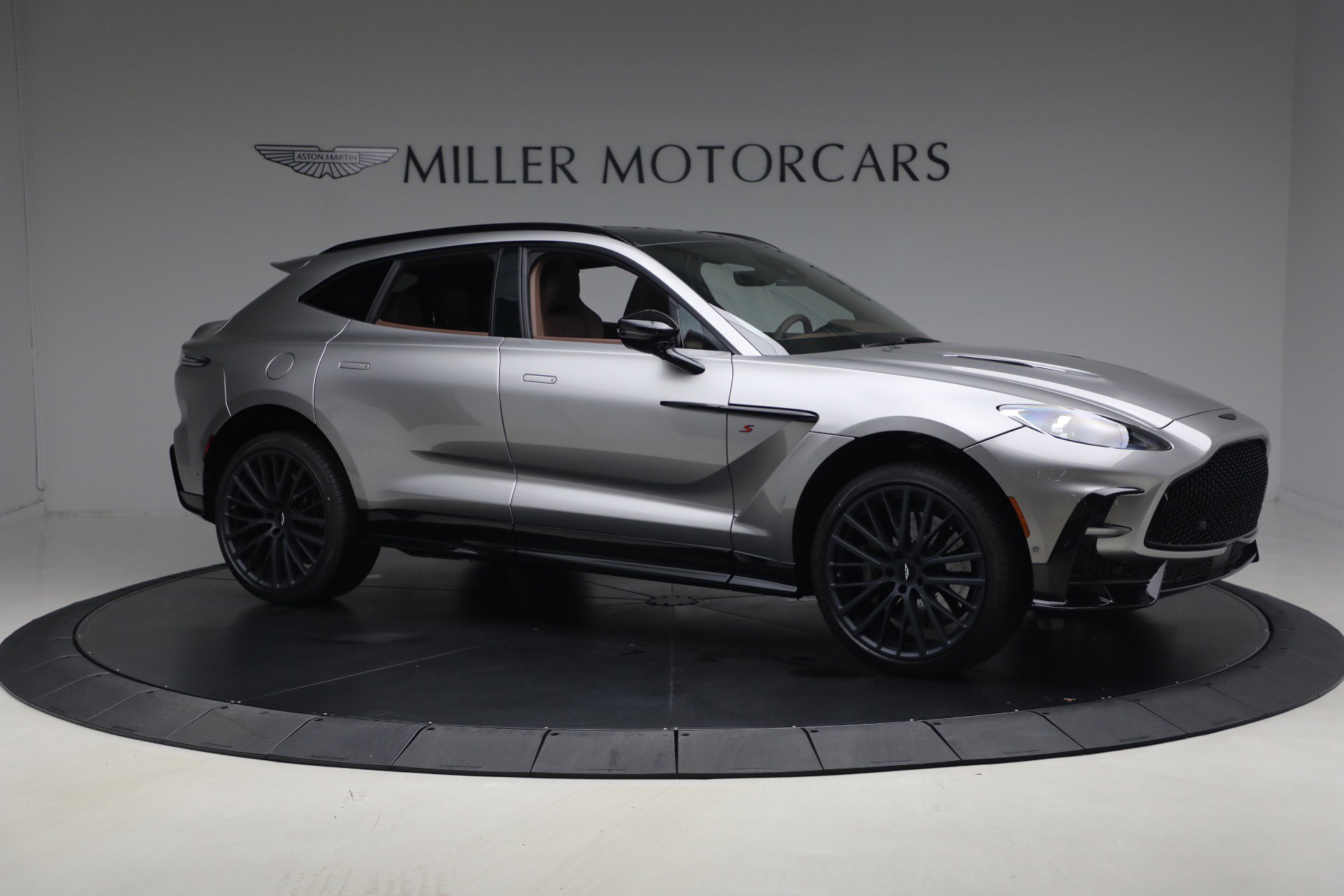New 2026 Aston Martin DBX S AWD/4WD image 10