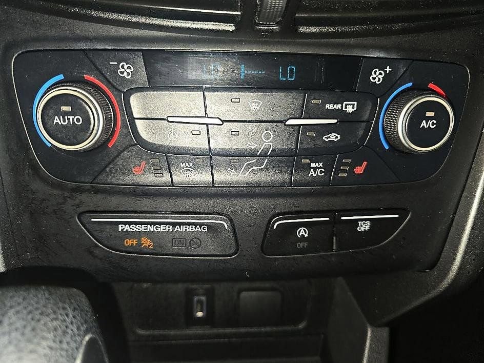 Used 2018 Ford Escape SE w/ Ford Safe & Smart Package AWD/4WD image 23
