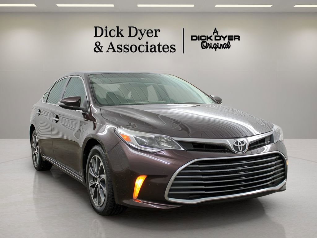 Used 2016 Toyota Avalon XLE Plus FWD image 1