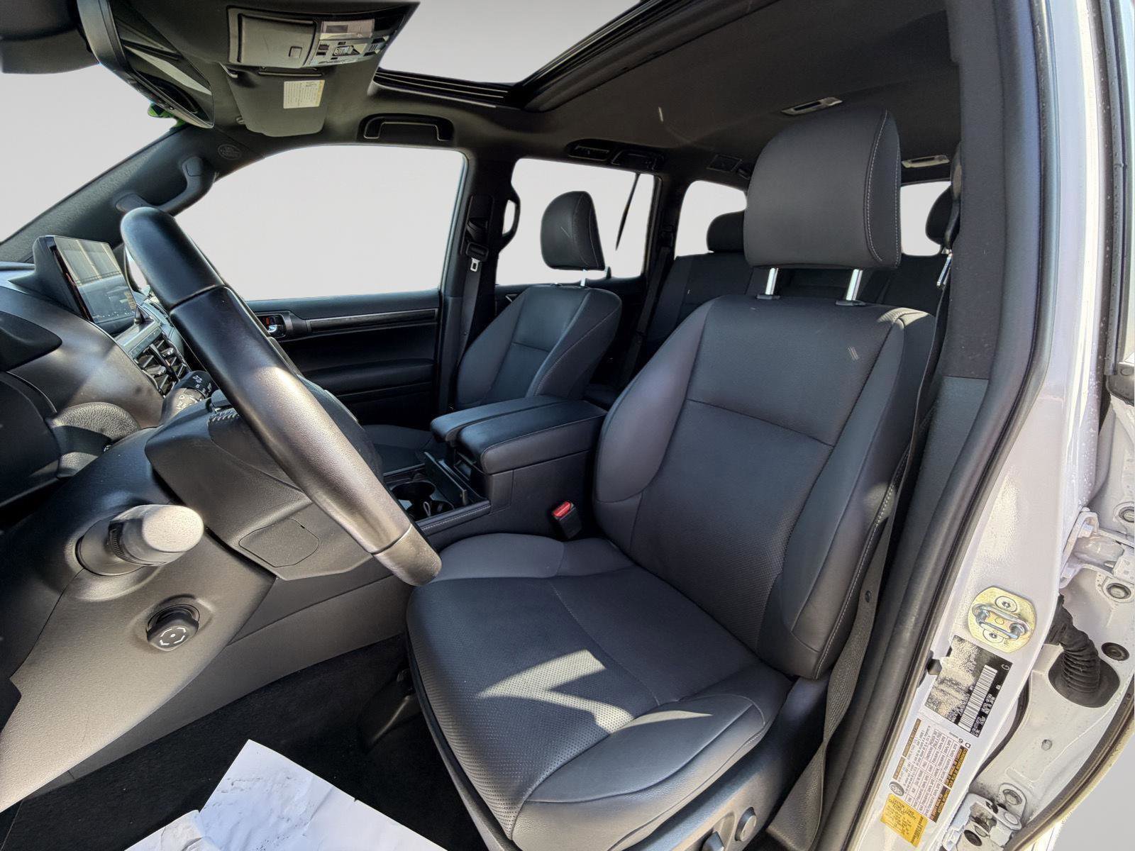 Used 2022 Lexus GX 460 GX 460 w/ Black Line Special Edition image 11