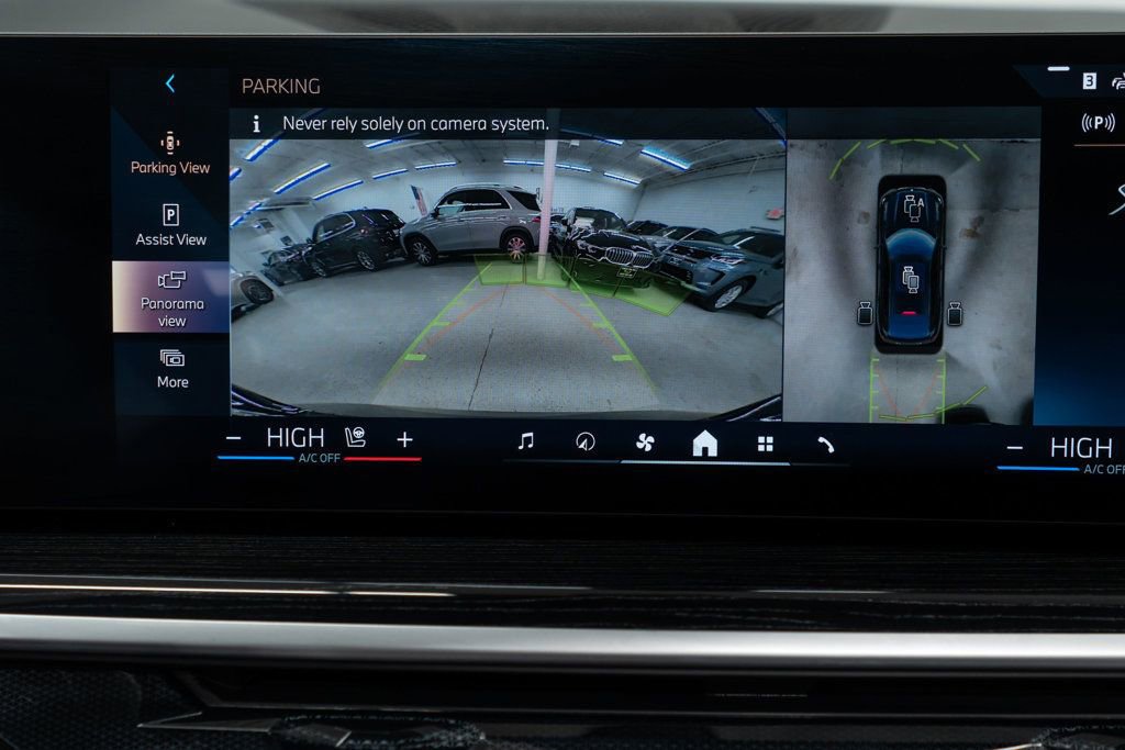 Used 2025 BMW X6 xDrive40i w/ Climate Comfort Package image 25