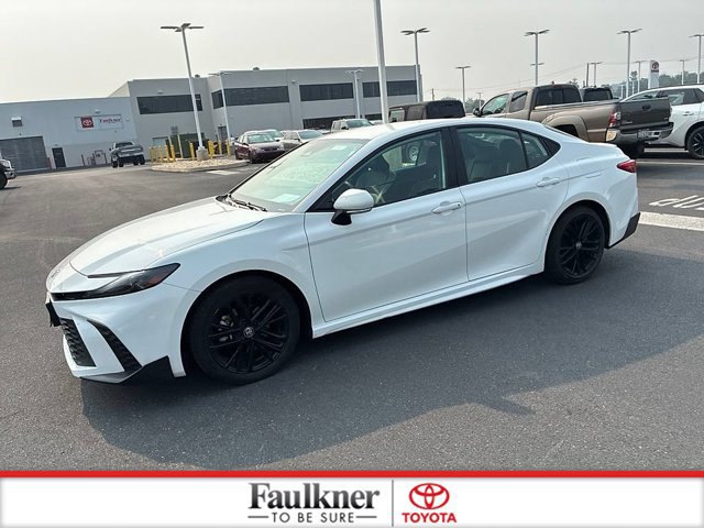 Used 2025 Toyota Camry SE FWD image 16