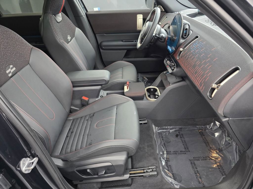 Used 2025 MINI Cooper Countryman John Cooper Works w/ Comfort Package Max image 24