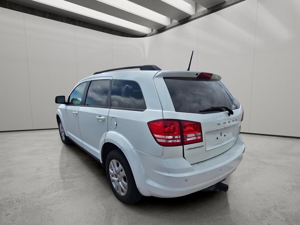Used 2020 Dodge Journey SE FWD image 3