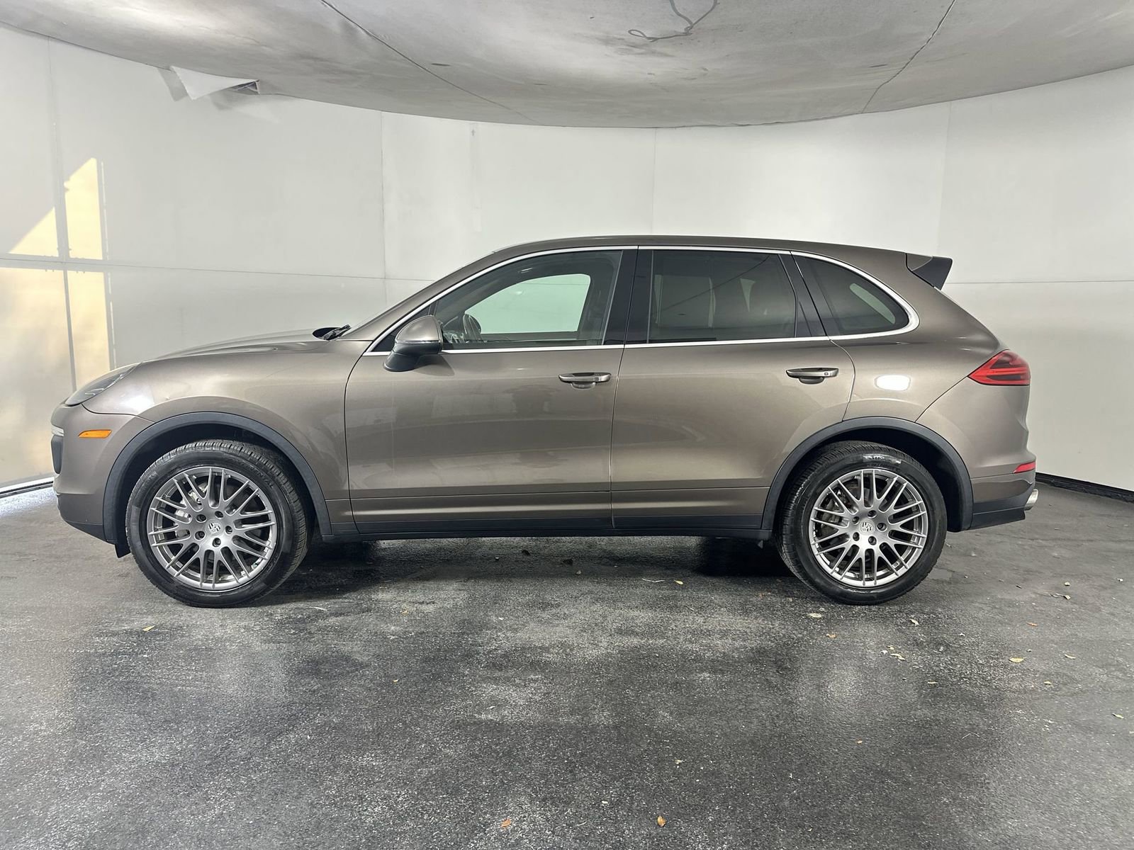 Used 2016 Porsche Cayenne S w/ Premium Plus Package image 5