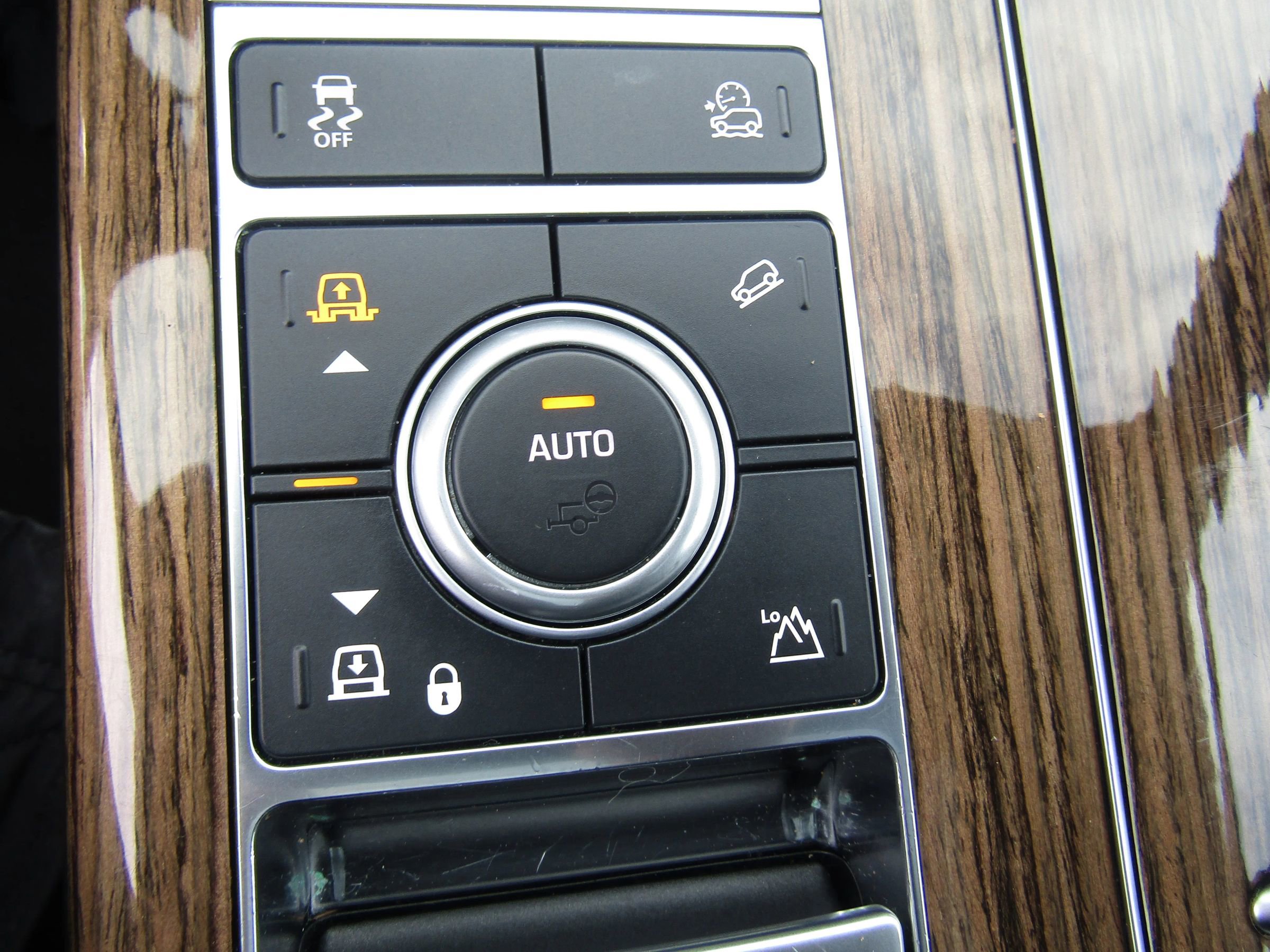 Used 2021 Land Rover Range Rover P525 Westminster Edition LWB image 32