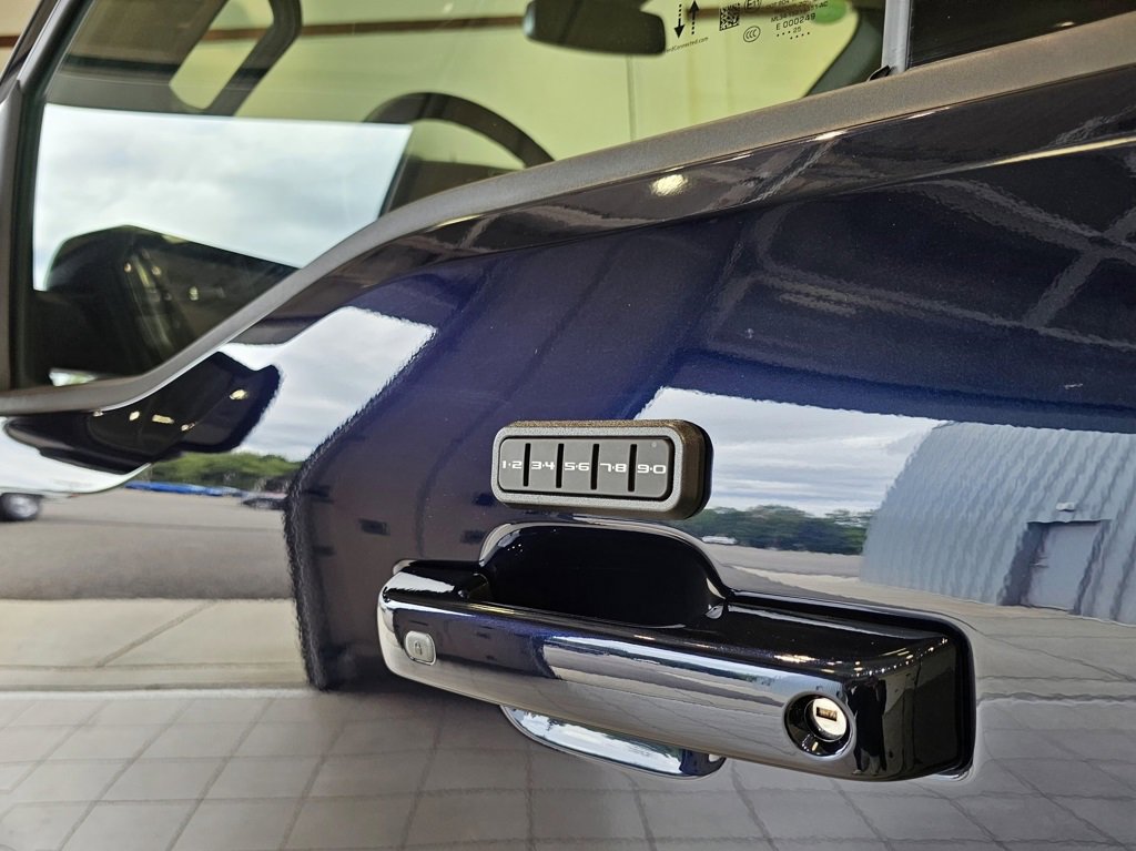 New 2025 Ford F150 Lariat w/ Equipment Group 502A High image 11