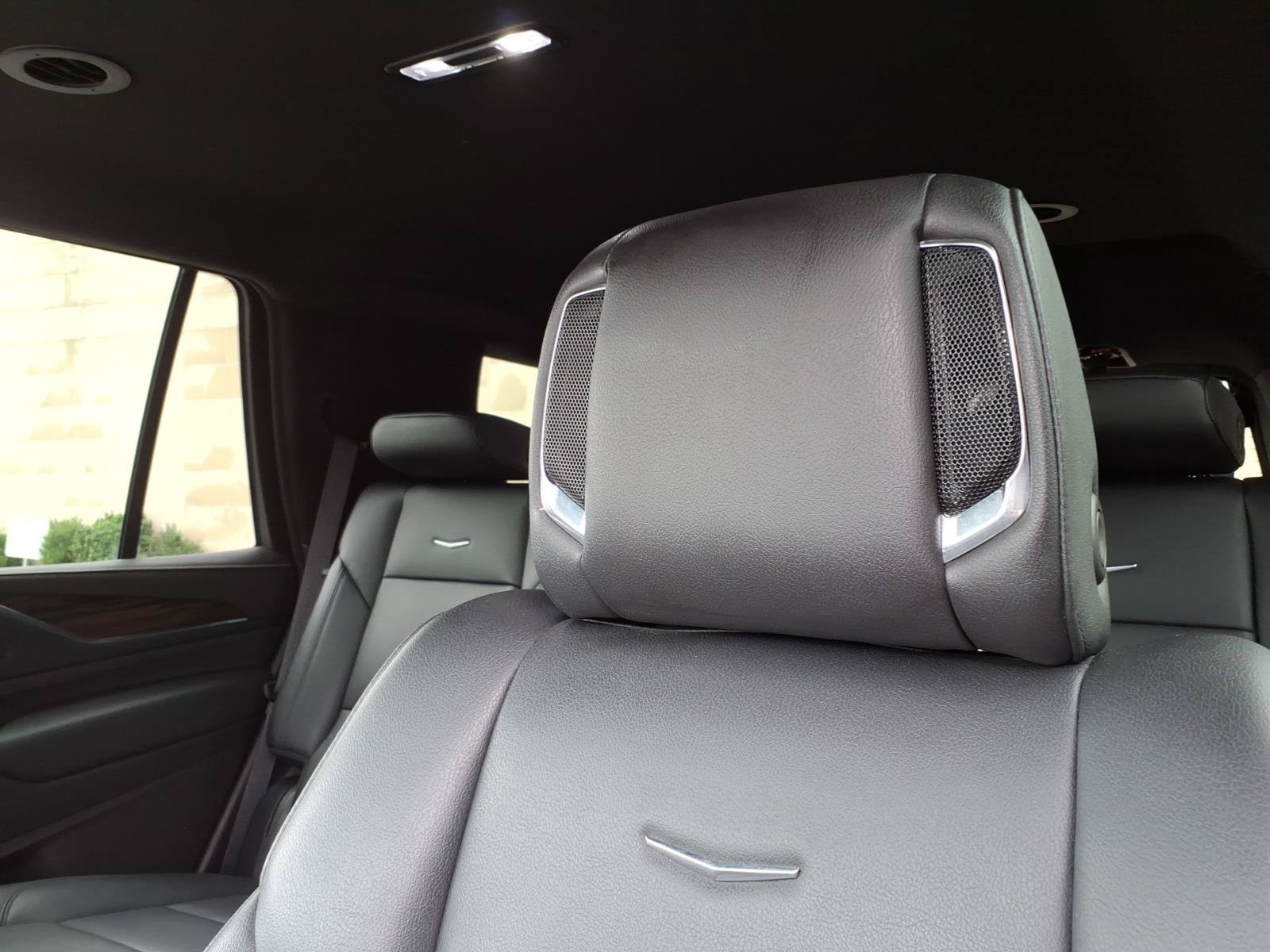 Used 2023 Cadillac Escalade Luxury AWD/4WD image 23