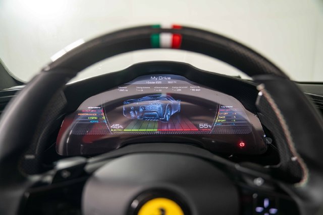 Used 2024 Ferrari SF90 Spider AWD/4WD image 18