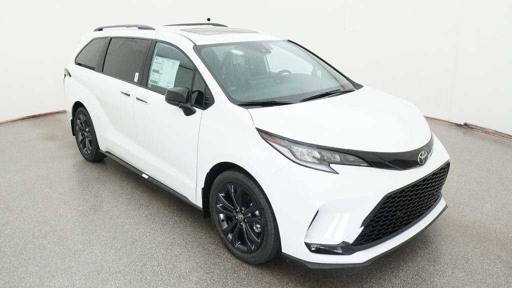 New 2026 Toyota Sienna XSE FWD image 16