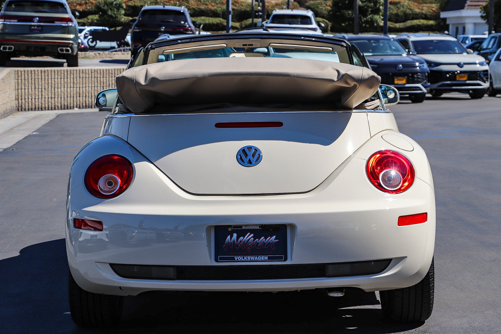 Used 2008 Volkswagen Beetle S FWD image 17
