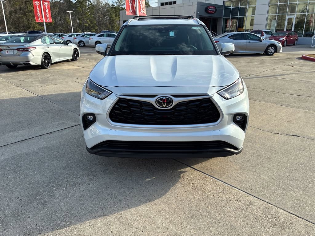 New 2026 Toyota Highlander XLE image 10