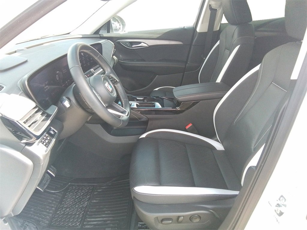 Used 2024 Buick Envision Sport Touring image 9