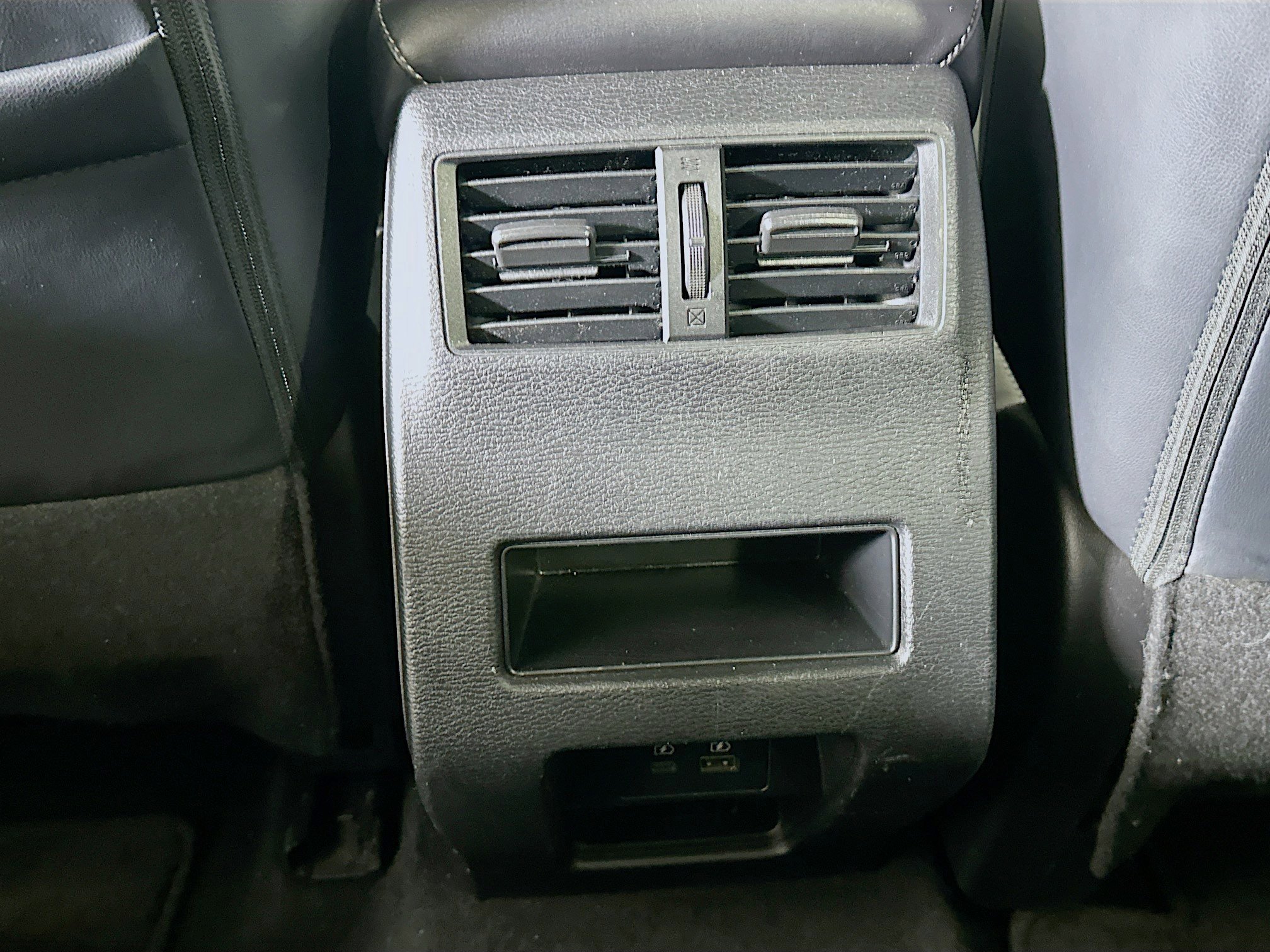 Used 2024 Mitsubishi Outlander SE FWD image 28