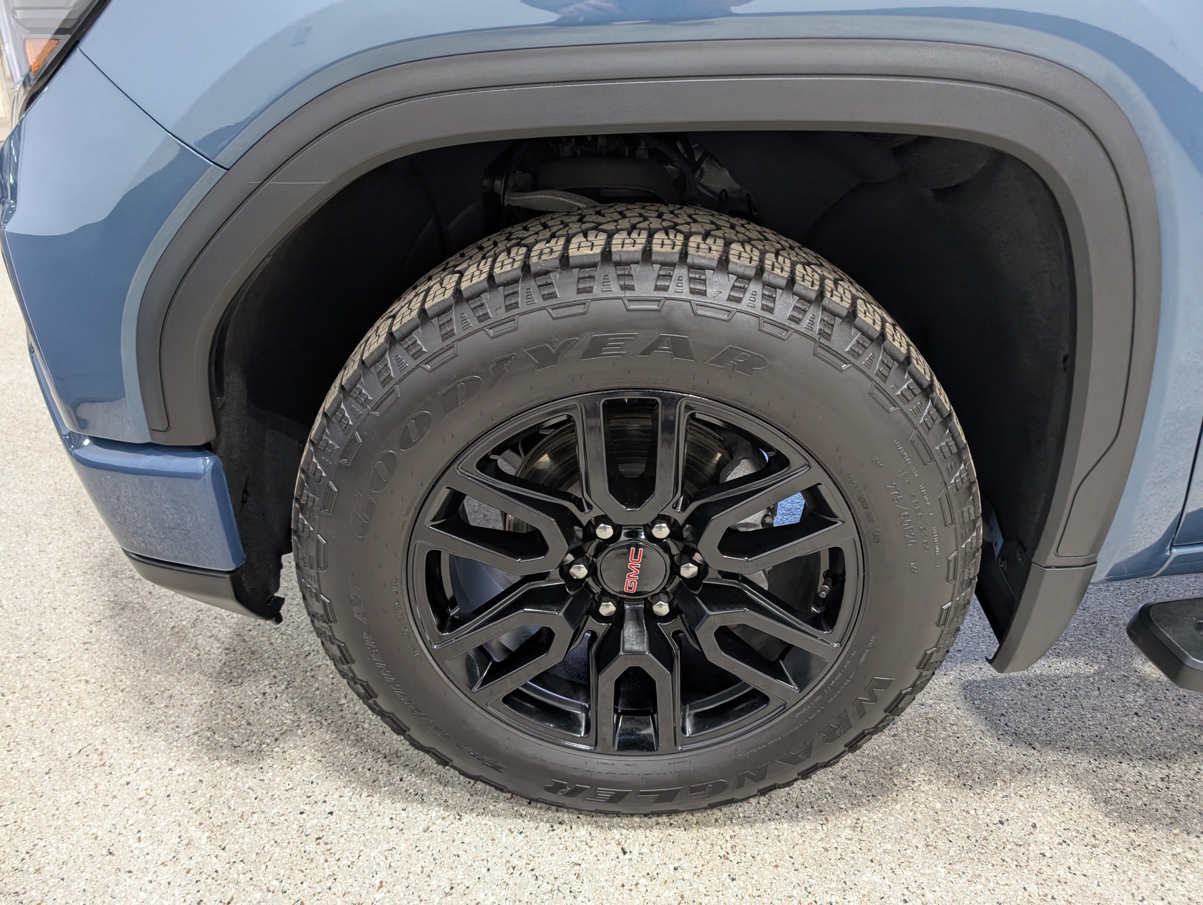 Used 2026 GMC Sierra 1500 Elevation w/ Elevation Premium Package AWD/4WD image 11