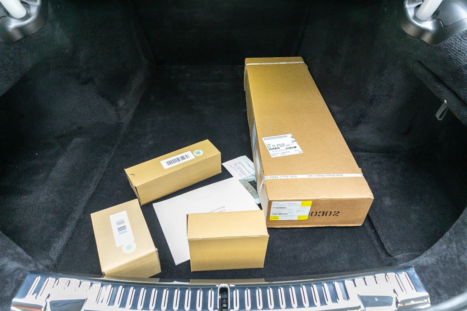 Used 2024 Rolls-Royce Phantom Extended Wheelbase w/ Leather Finishing Pack image 29