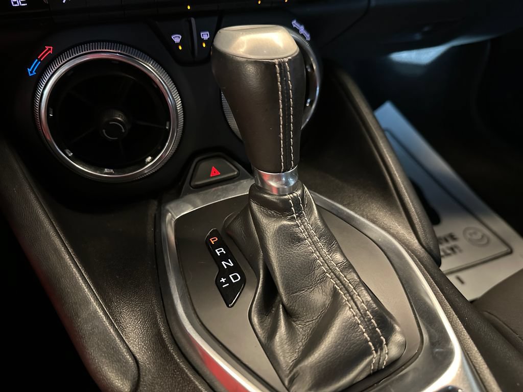 Used 2017 Chevrolet Camaro LT RWD image 16