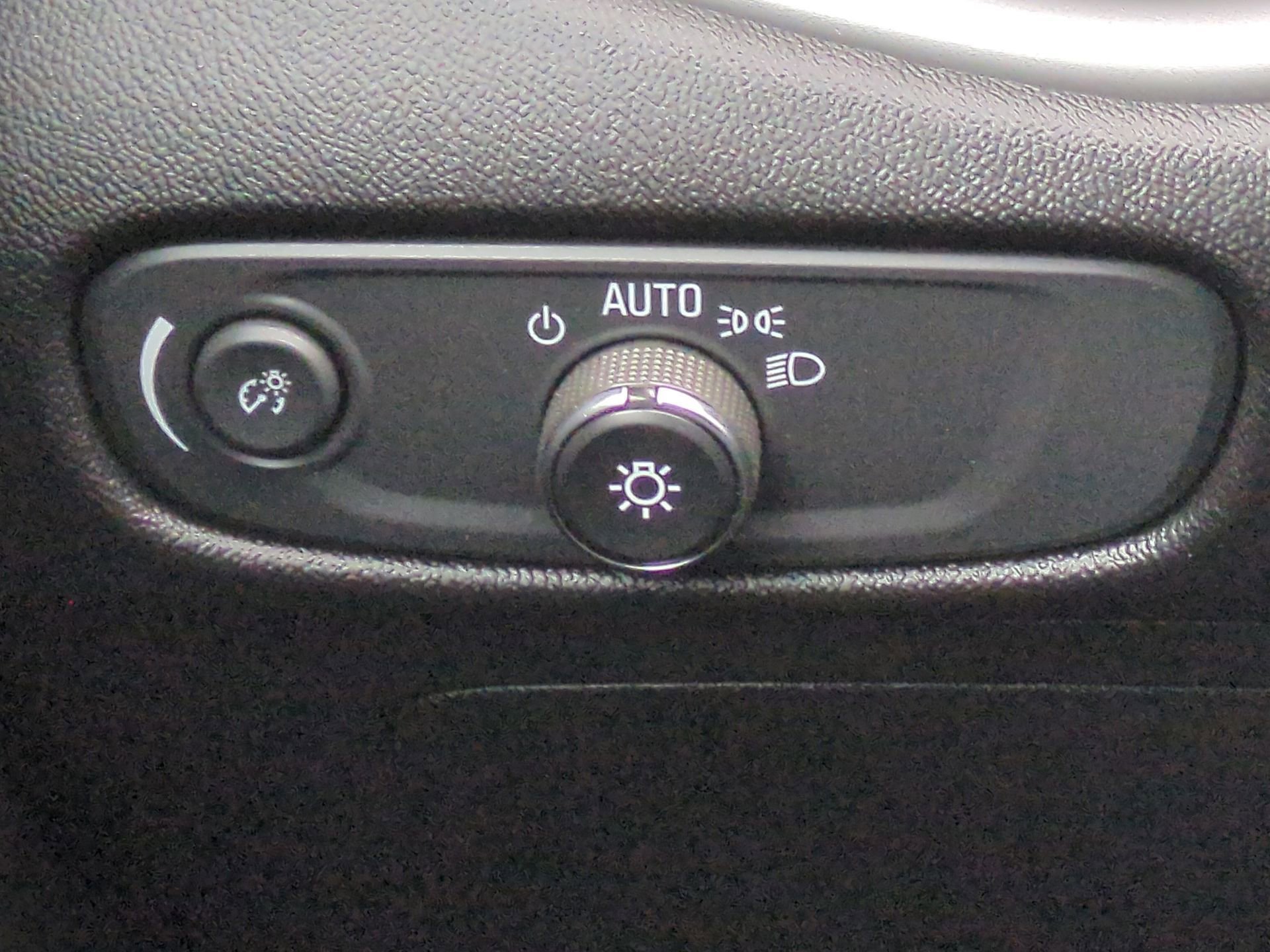 Certified 2020 Chevrolet Malibu LS image 18