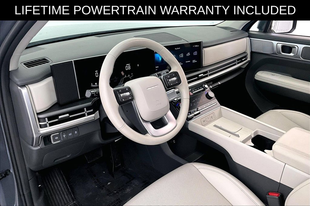 Used 2025 Hyundai Santa Fe SEL FWD image 16