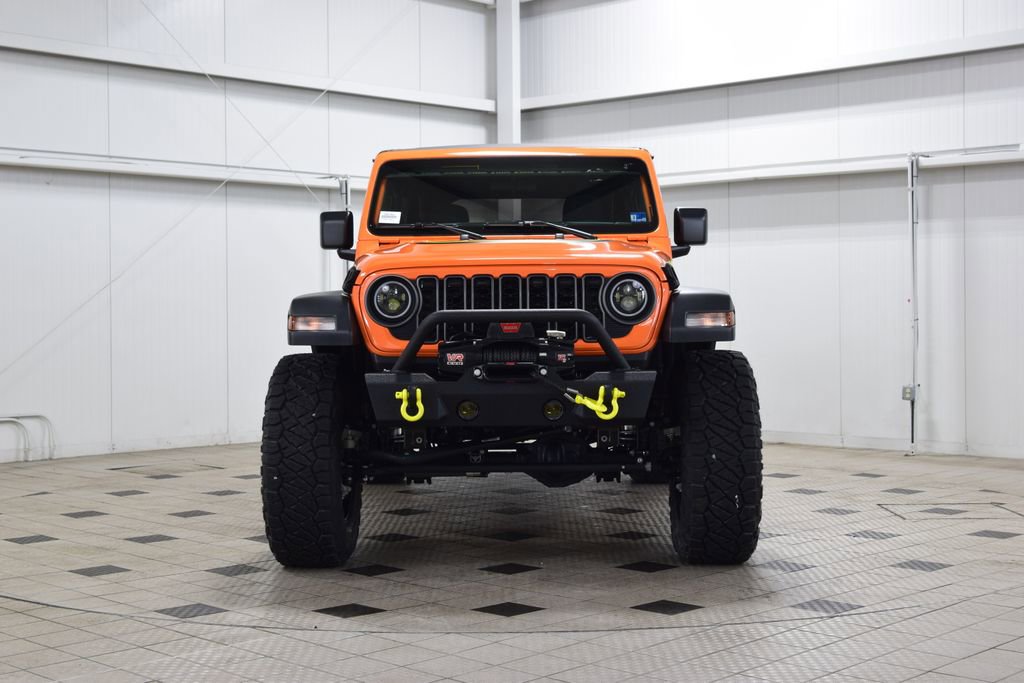 Used 2025 Jeep Wrangler Sport AWD/4WD image 2