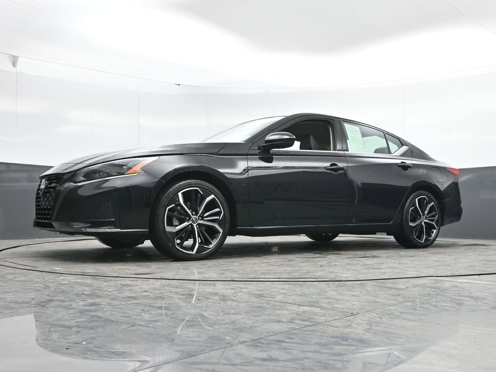 Used 2025 Nissan Altima 2.5 SR image 47