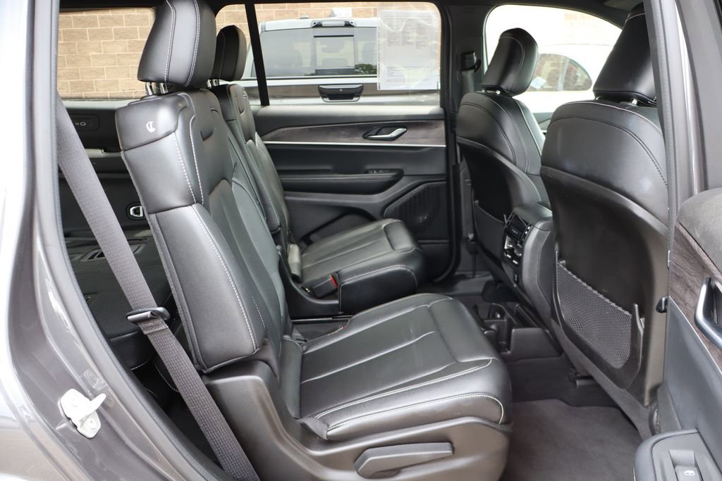 Used 2024 Jeep Grand Cherokee L Limited AWD/4WD image 43