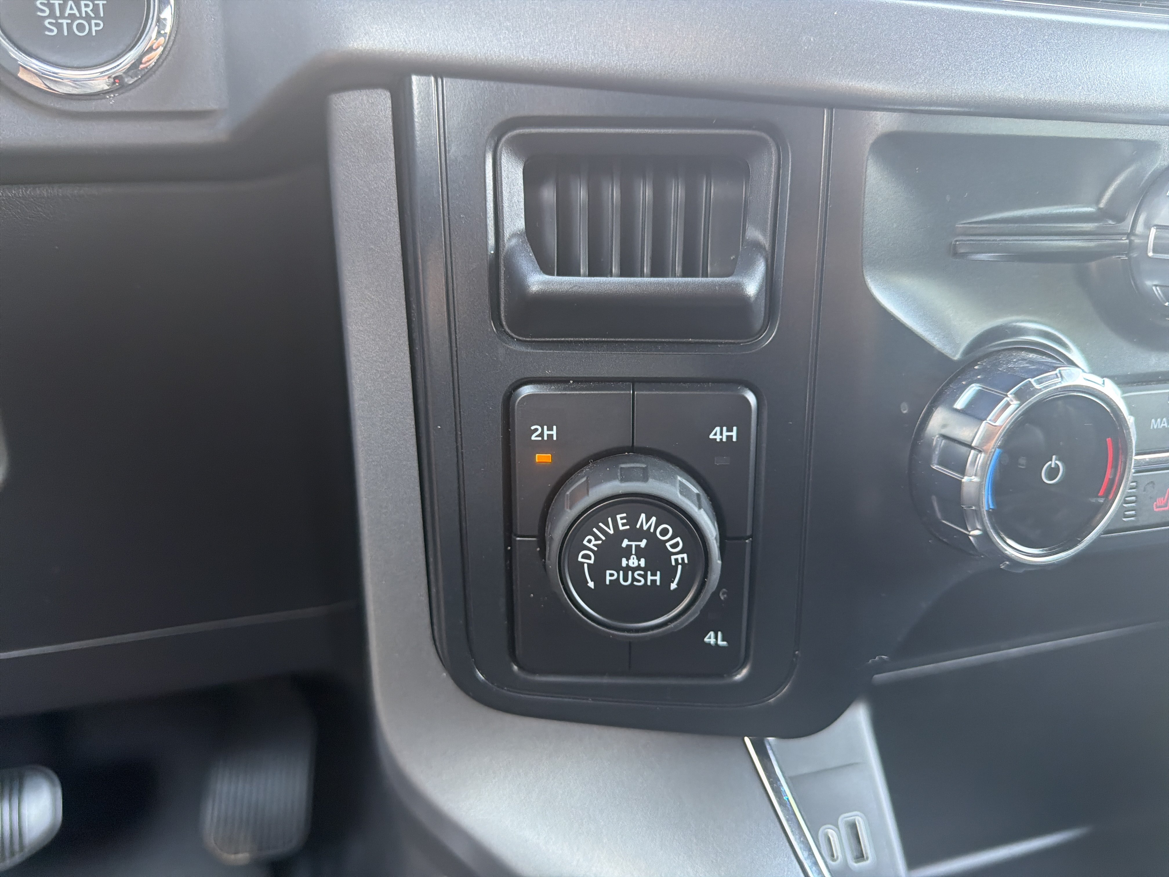 Used 2026 Ford F150 XLT w/ Equipment Group 302A MID AWD/4WD image 25