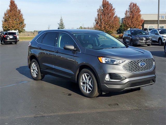 Certified 2024 Ford Edge SEL w/ Convenience Package image 2