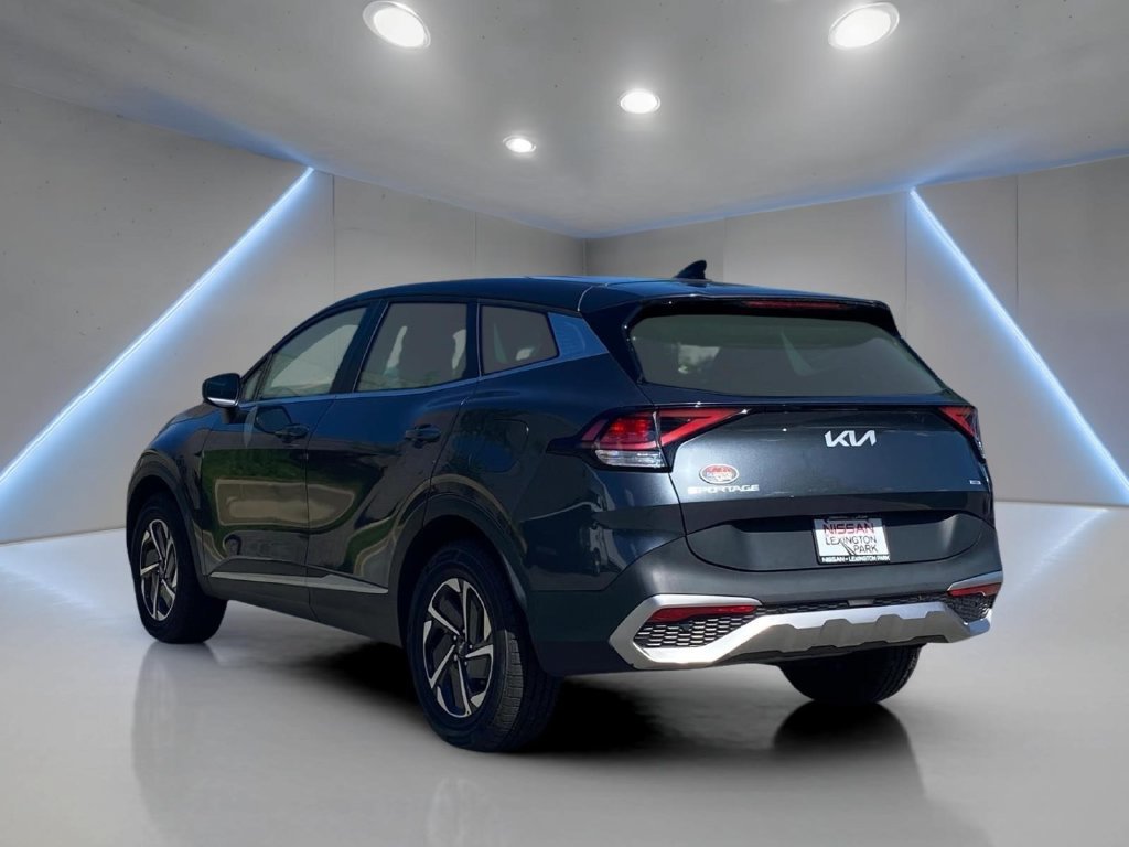 Used 2023 Kia Sportage LX AWD/4WD image 5