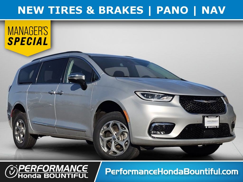 Used 2023 Chrysler Pacifica Limited AWD/4WD image 1