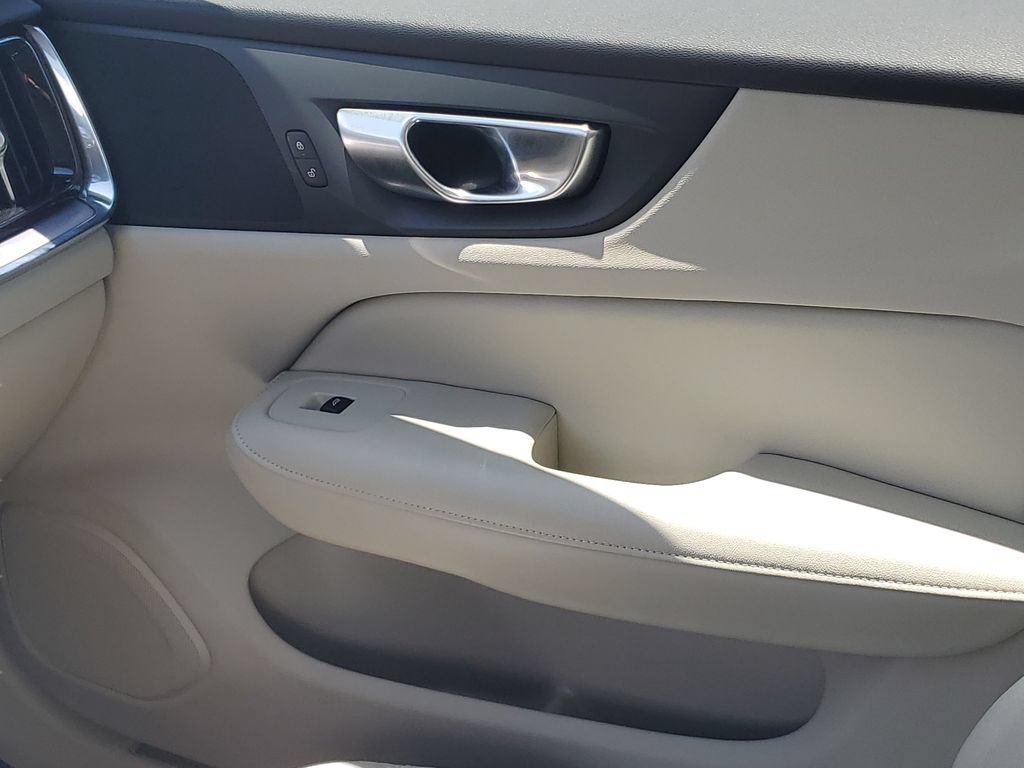 Used 2024 Volvo S60 B5 Core FWD image 37