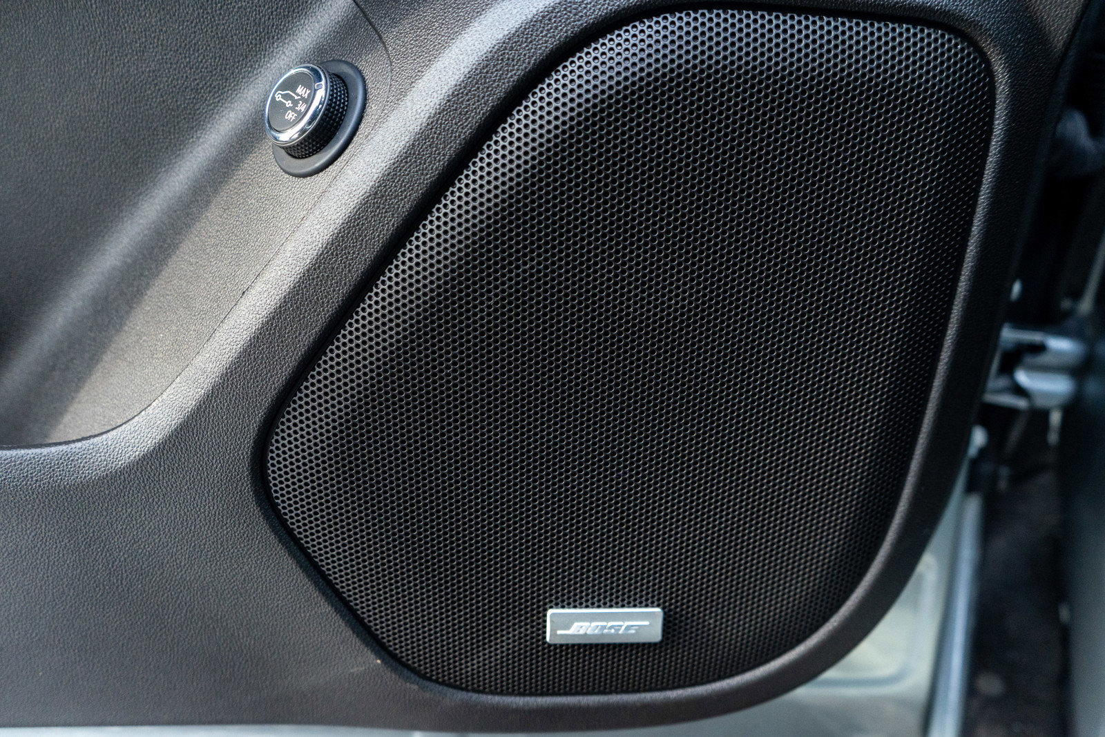 Used 2023 GMC Acadia SLT w/ Preferred Package image 15