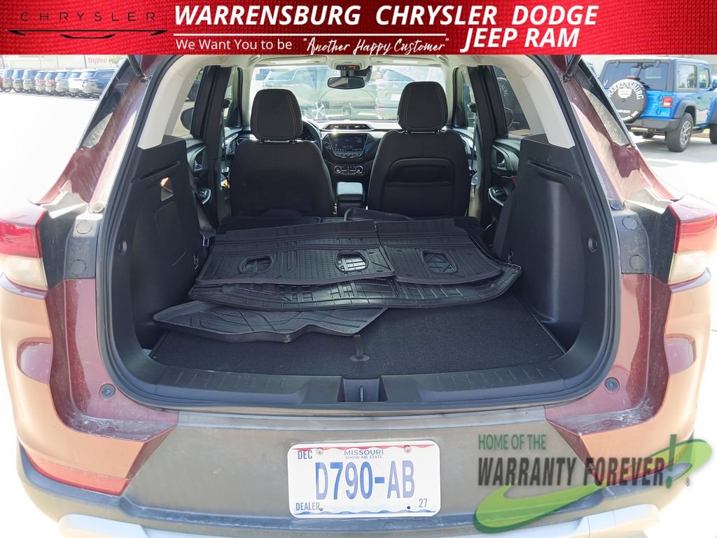 Used 2023 Chevrolet TrailBlazer LT w/ Convenience Package FWD image 32