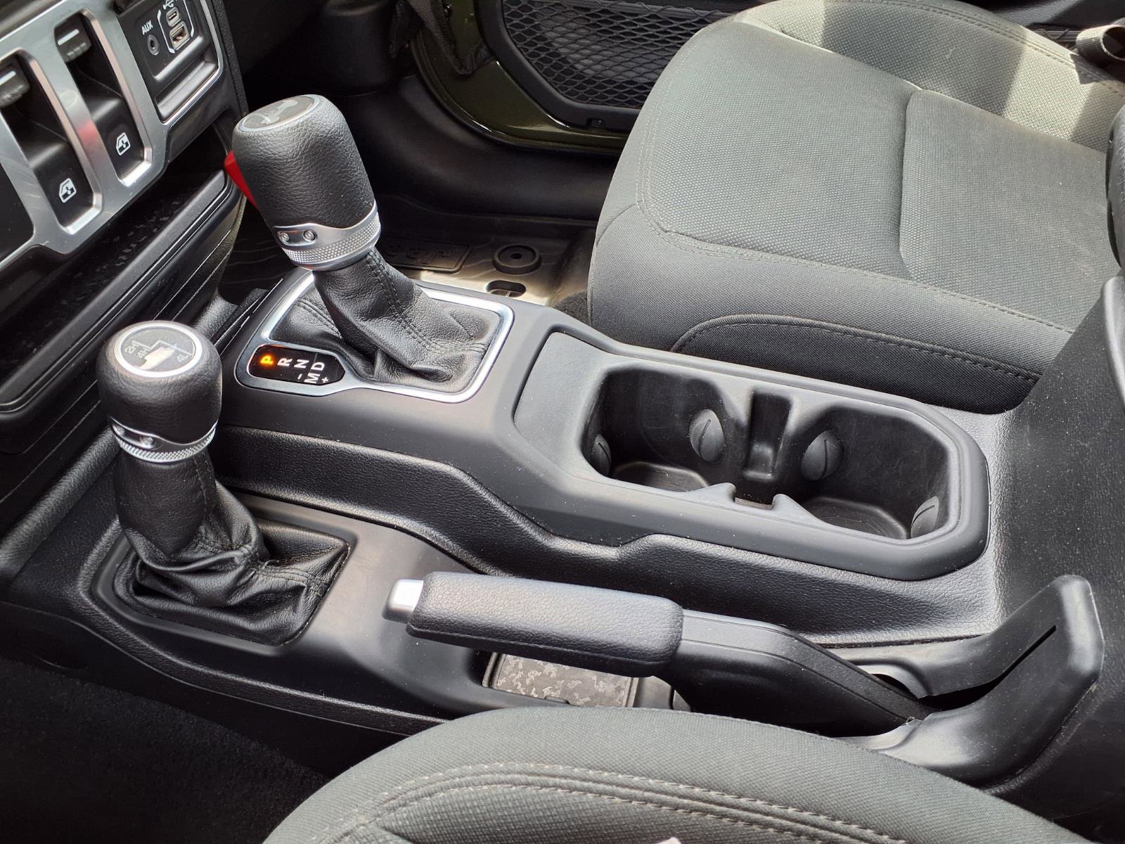 Used 2021 Jeep Wrangler Sport AWD/4WD image 10