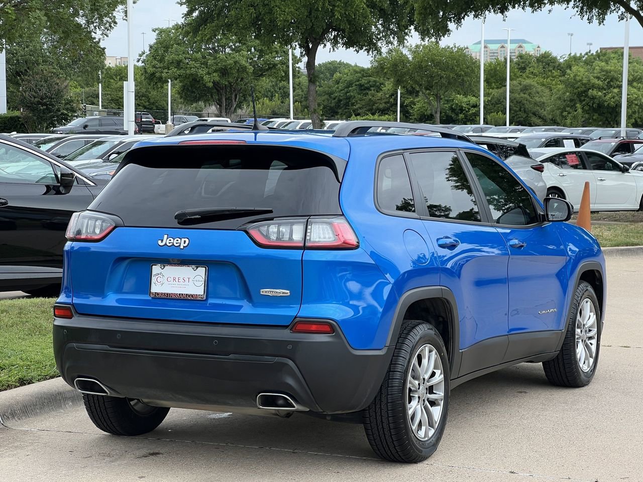 Used 2022 Jeep Cherokee Latitude Lux FWD image 4