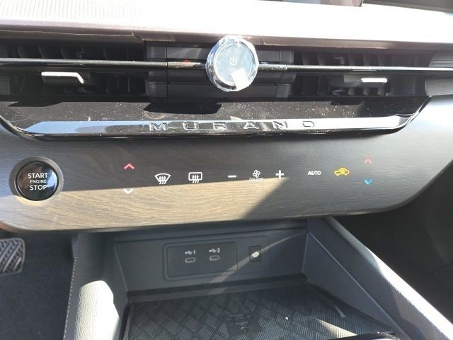 Certified 2025 Nissan Murano SV image 19