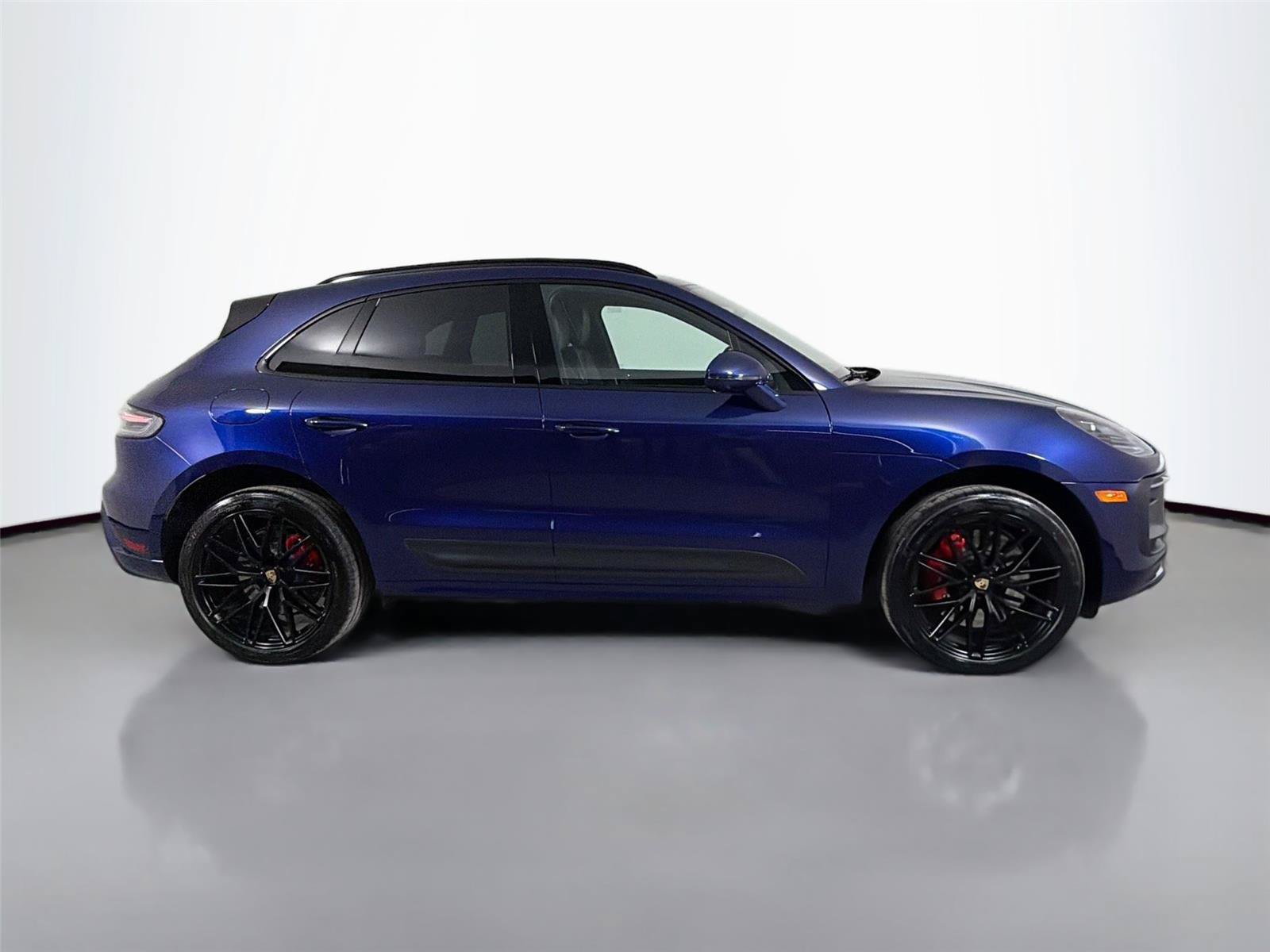 Certified 2023 Porsche Macan GTS w/ Premium Package Plus AWD/4WD image 8